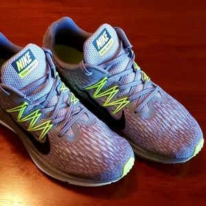 Nike Zoom Winflow 5 Running Shoes